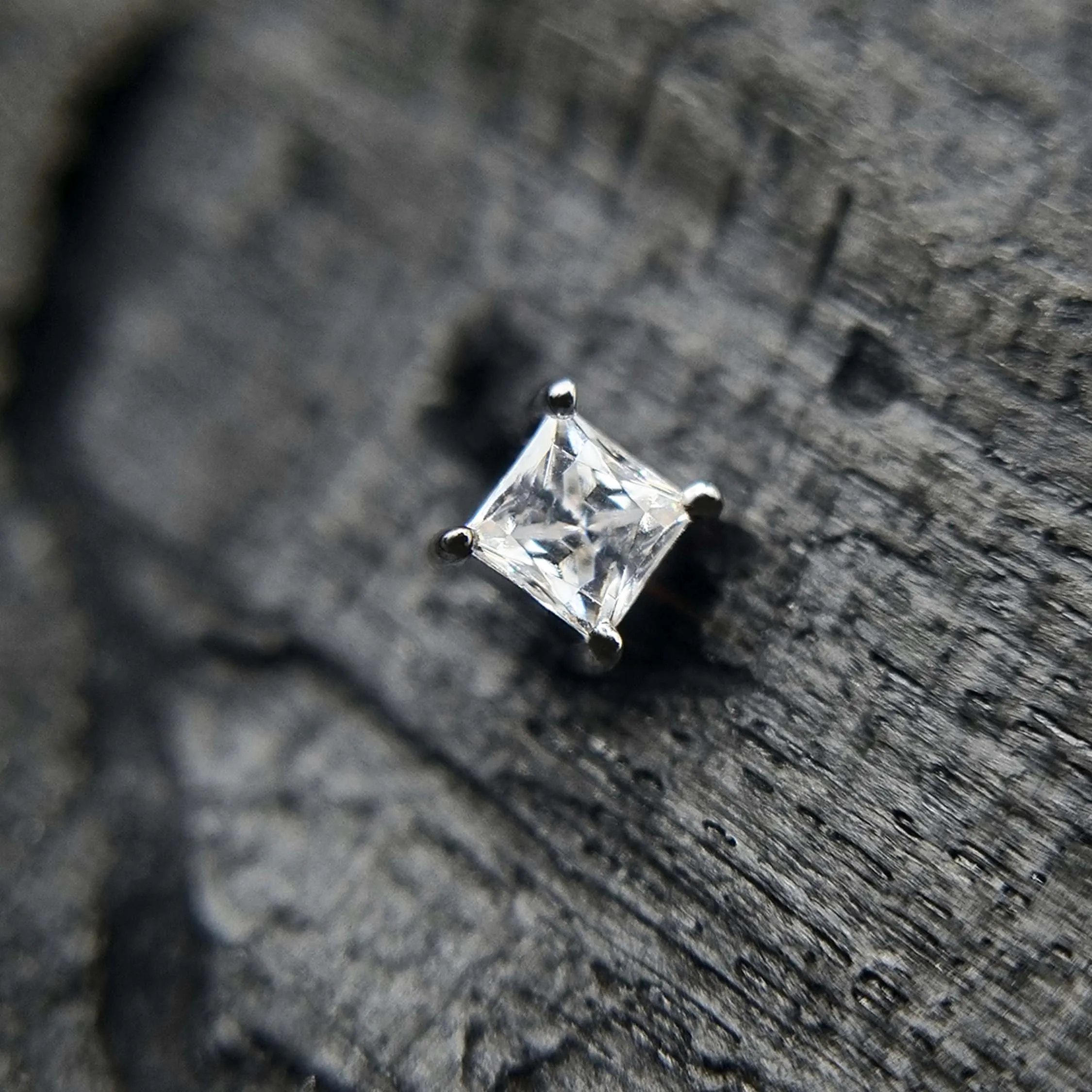 Square Prong