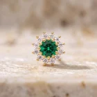 Rhea Small Lab Emerald 18K yellow gold threadless top with white SW halo